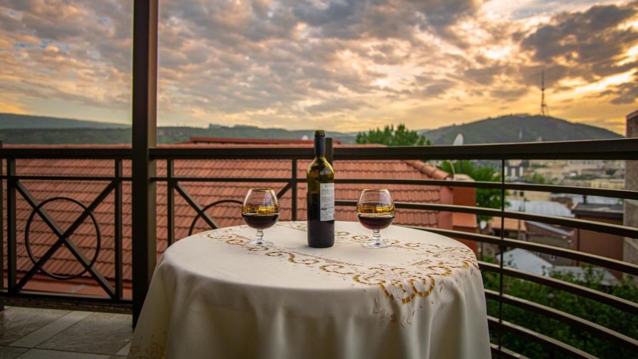Aia Hotel Tbilisi Eksteriør bilde
