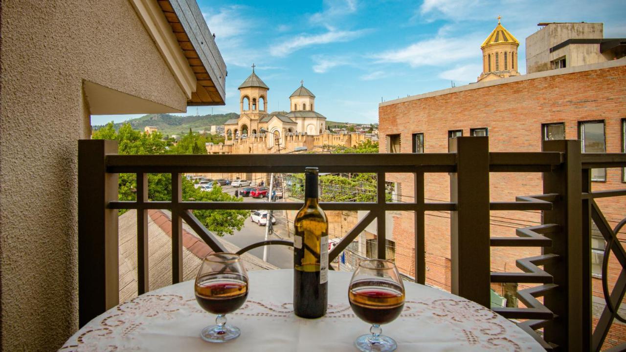 Aia Hotel Tbilisi Eksteriør bilde